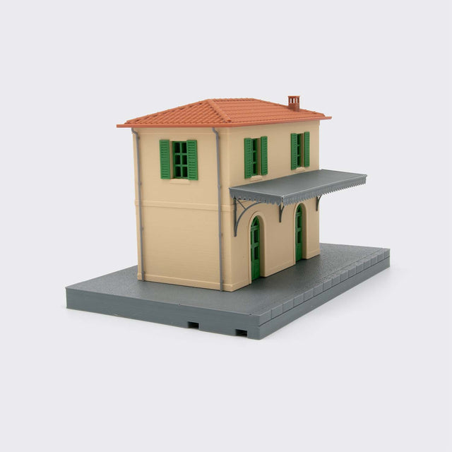 Bahnsteig für den Bahnhof Saliceta S. Giuliano – Code 1030