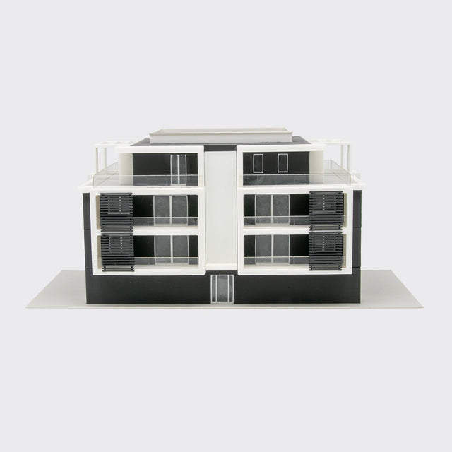 Palazzo Moderno 4 Piani - Scala N